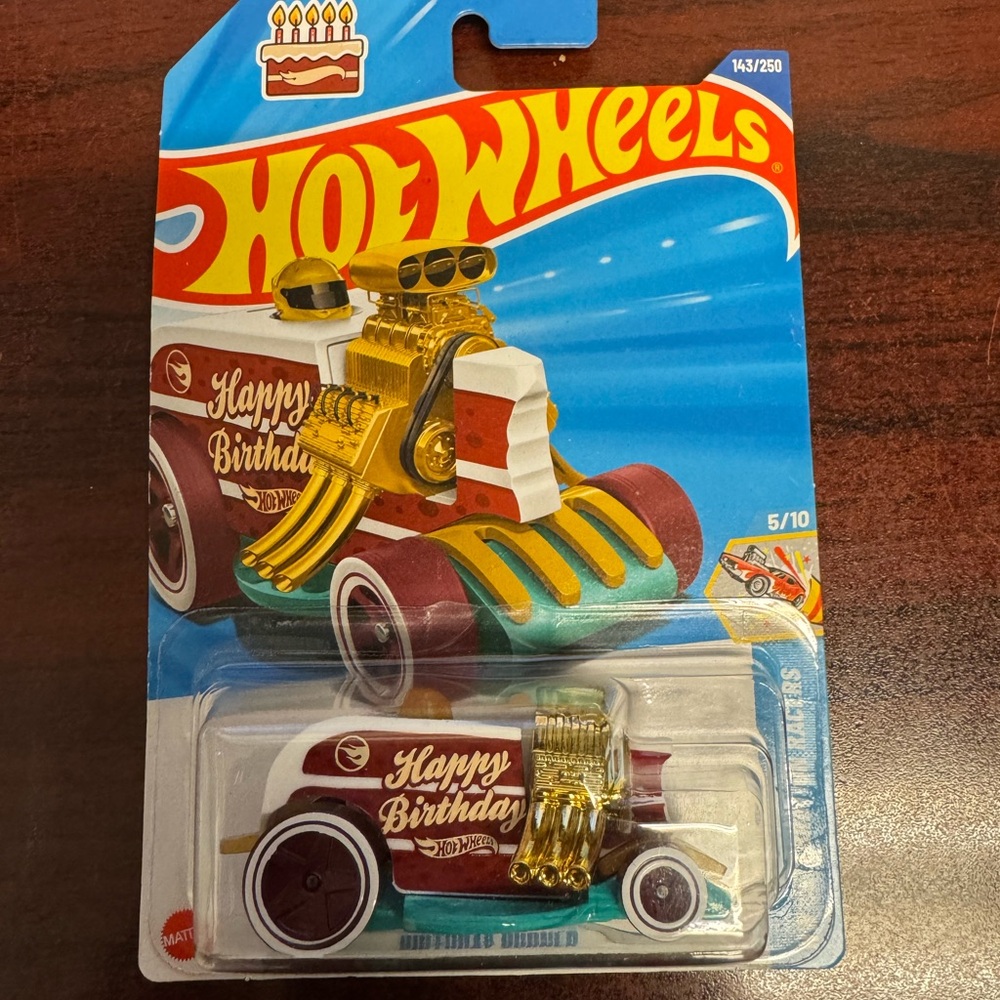 Hot Wheels Treasure Hunt Birthday Burner 143/250